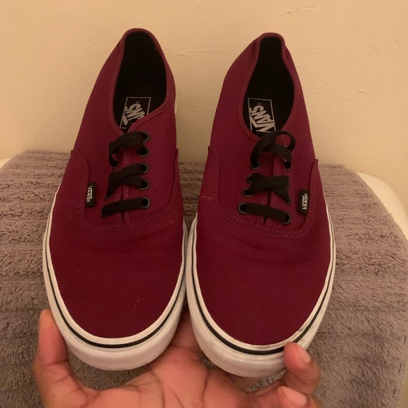 Vans - Picture 1 of 4